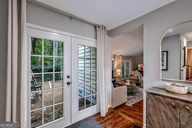 Building Photo - 2660 Indian Lake Dr