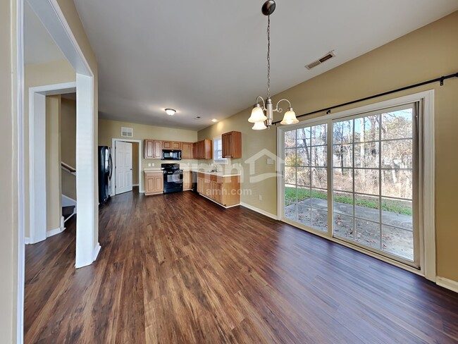 Building Photo - 1232 Sweetgrass St