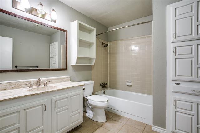 Building Photo - 4525 Newcombe Dr