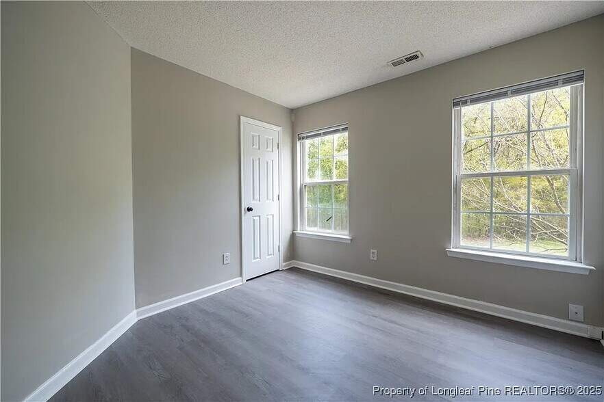 Building Photo - Room in House on Feldspar Way