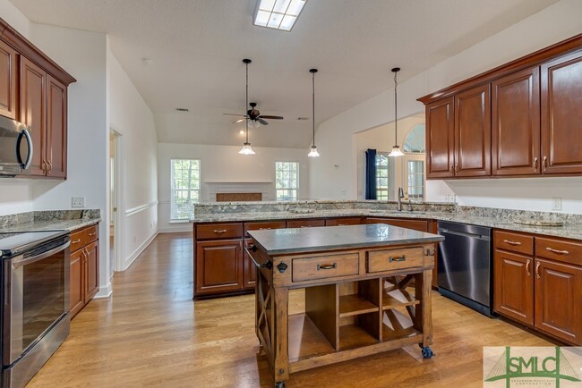 Building Photo - 626 Marsh View Dr