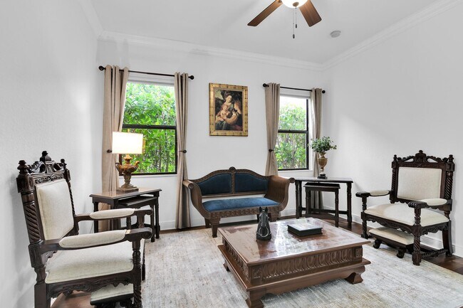 Building Photo - 10703 Versailles Blvd