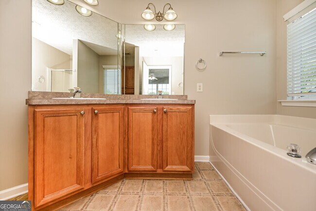 Building Photo - 310 Prescott Ct