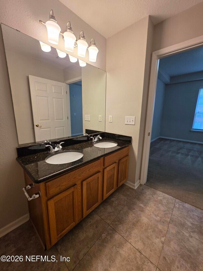Building Photo - 785 Oakleaf Plantation Pkwy