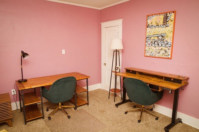 Building Photo - Gorgeous Brick 4 Bedroom Home Now Available -