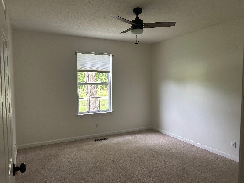 Building Photo - 3041 Bowker Rd
