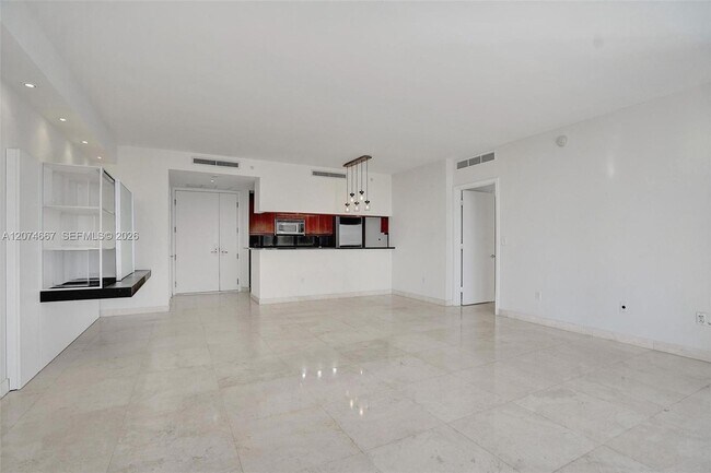Building Photo - 901 Brickell Key Blvd