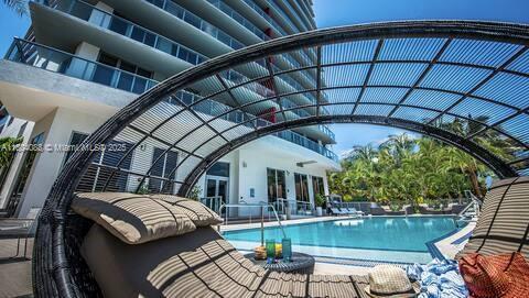 Building Photo - 2600 E Hallandale Beach Blvd