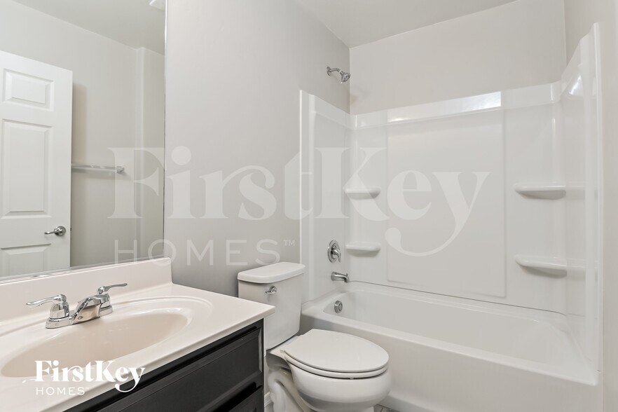 Building Photo - 11562 W Oilseed Dr