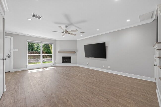 Building Photo - 1805 Witte Rd