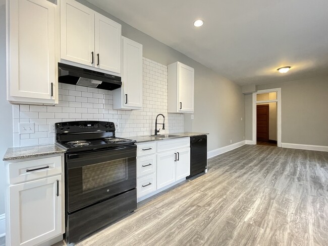 Building Photo - 3004 McNair Ave