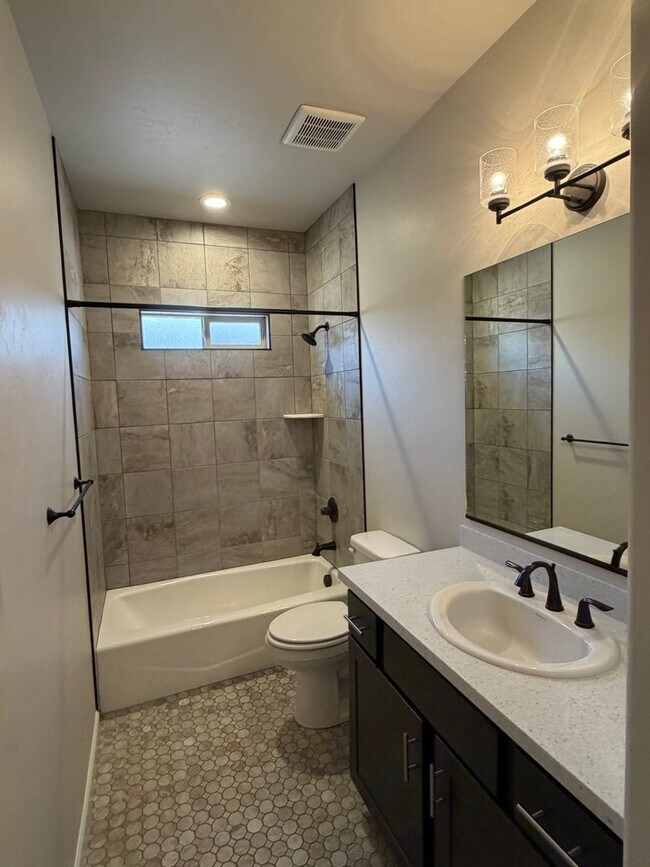 Building Photo - 212 Monitor Mesa Ct