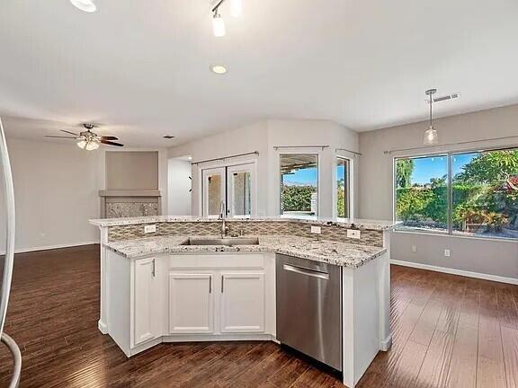 Building Photo - 44800 Calle Santa Barbara