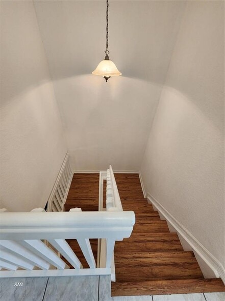 Building Photo - 119 Hidden Court Rd