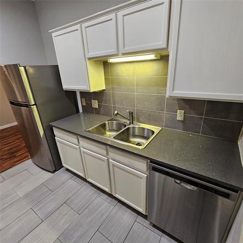 Building Photo - 9600 ROYAL