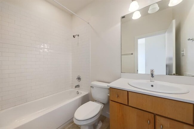 Building Photo - 6000 S Congress Ave