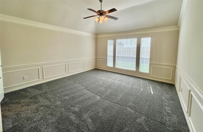 Building Photo - 128 Emerald Loch Ln