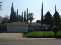 Building Photo - 8990 Salmon Falls Dr