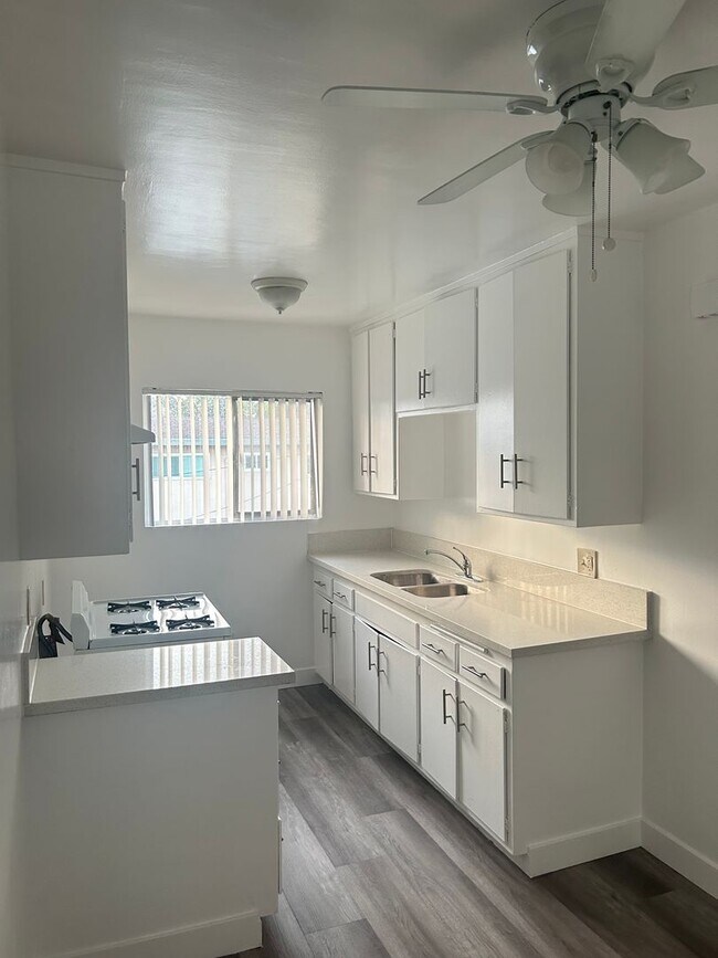Interior Photo - 821 Glenway Drive