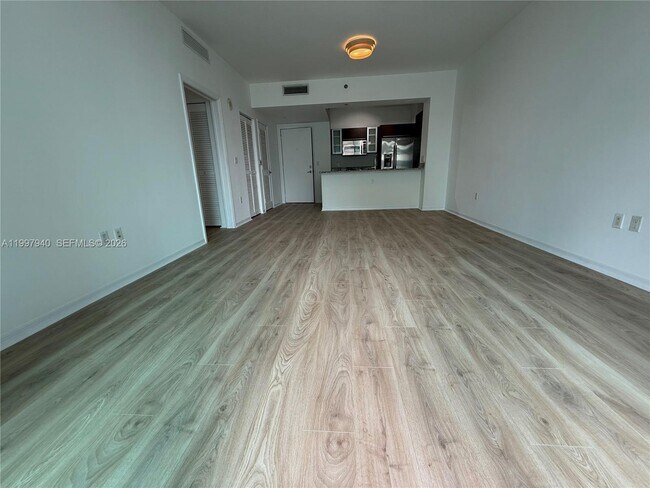 Building Photo - 951 Brickell Ave