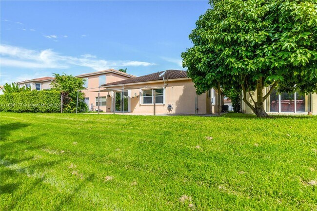 Building Photo - 4108 NE 22nd St