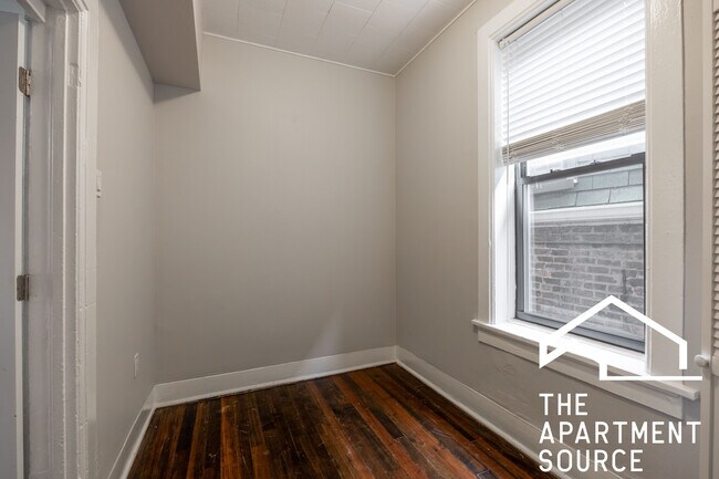 Building Photo - 2031 W Moffat St