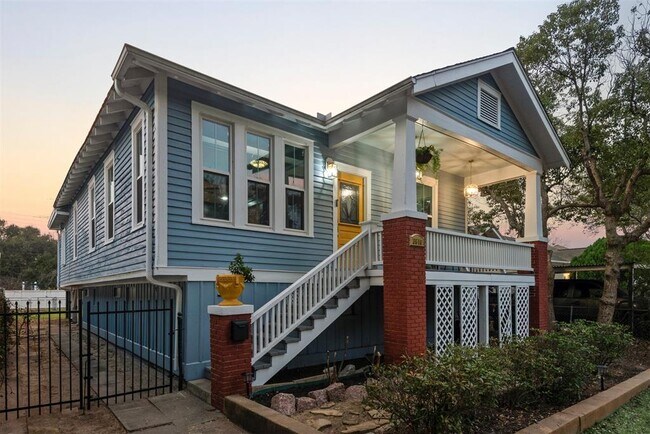 Building Photo - 3610 Avenue P 1/2