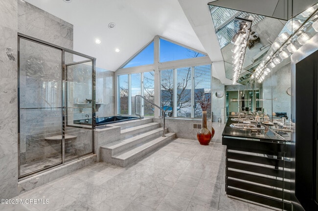 Building Photo - 19 Parker Ave