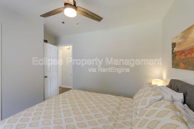 Building Photo - 1228 Bonito Ave