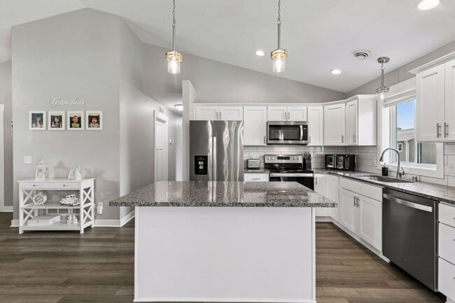 Building Photo - 3 Bedroom 2 Bath Luxury Home in Montgomery