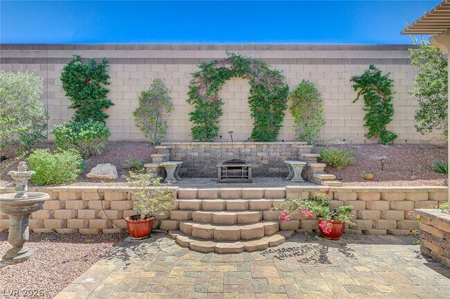 Building Photo - 933 Everest Peak Ave