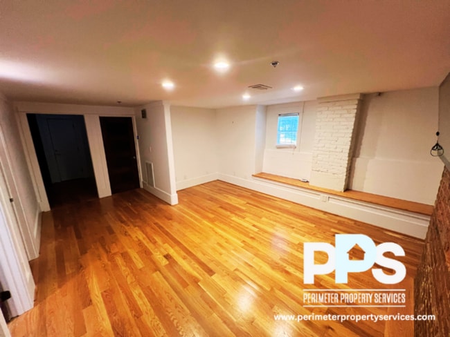 Primary Photo - 951 Edgewood Ave NE