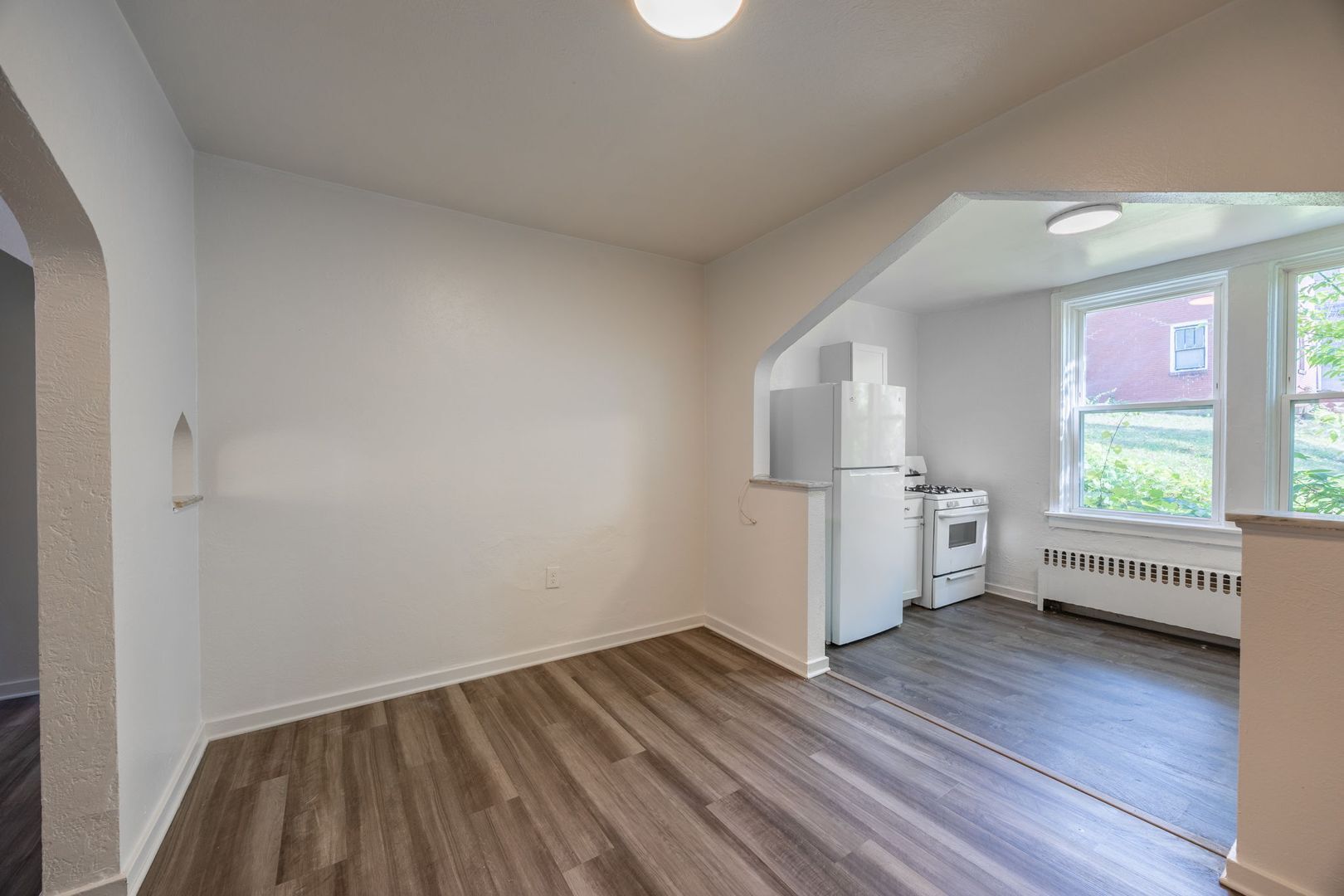 Building Photo - 2040 Brownsville Rd