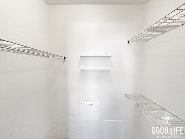 Building Photo - Resort-Style 1BR in Anaheim | Gym, Pool, Jacuzzi & Balcony