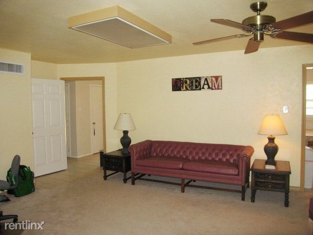 Building Photo - 4 br, 3 bath House - 4910 44th Street