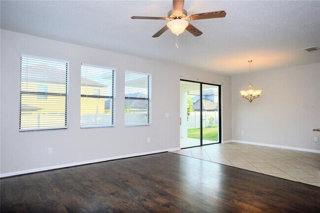 Building Photo - 11061 Little Blue Heron Dr