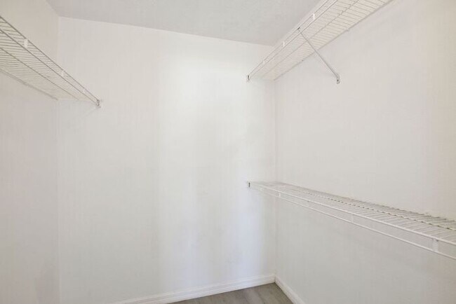 Building Photo - Stylish 3/2 + Office or Flex Space with Luxury Finishes & Spacious Open Layout