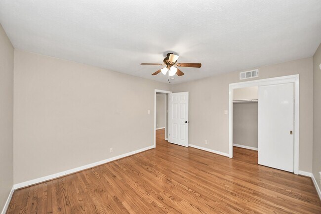 Building Photo - 3419 Norris Dr