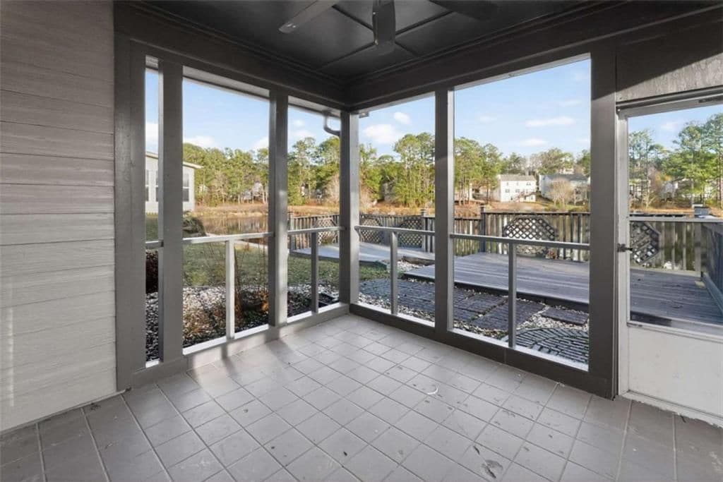 Building Photo - 7700 Lakeshore Ct