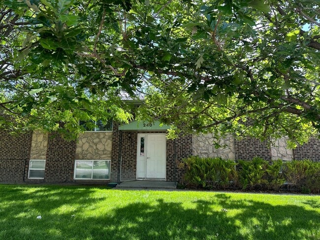Primary Photo - 240 Margaret Dr