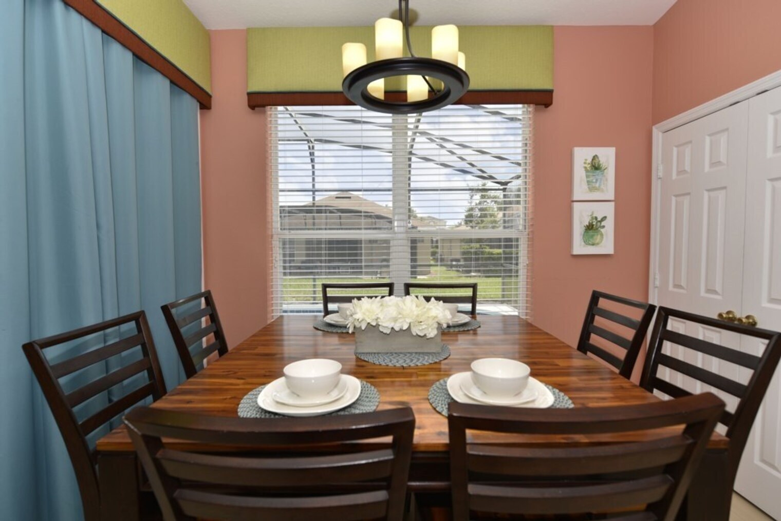 Building Photo - 8167 Fan Palm Way