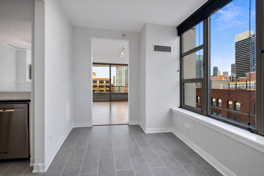 Building Photo - 200 N Jefferson St