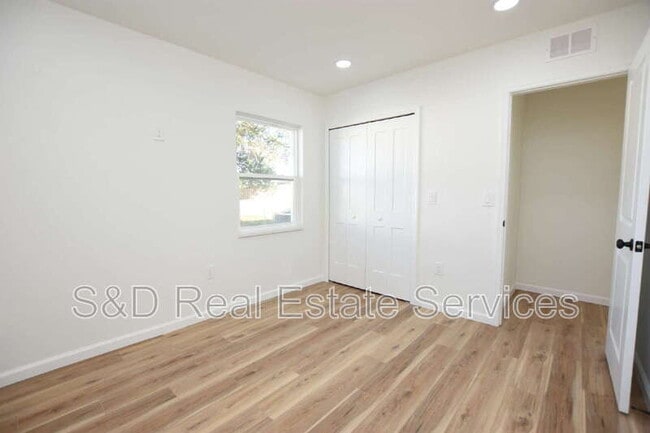 Building Photo - 2919 Hickory St