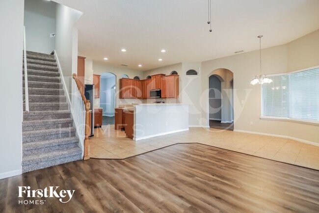 Building Photo - 1909 Holly Oak Dr