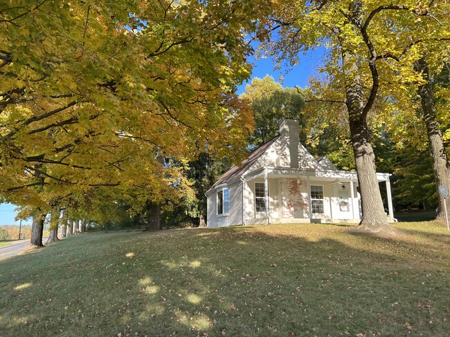 Primary Photo - 16152 Glen Rd