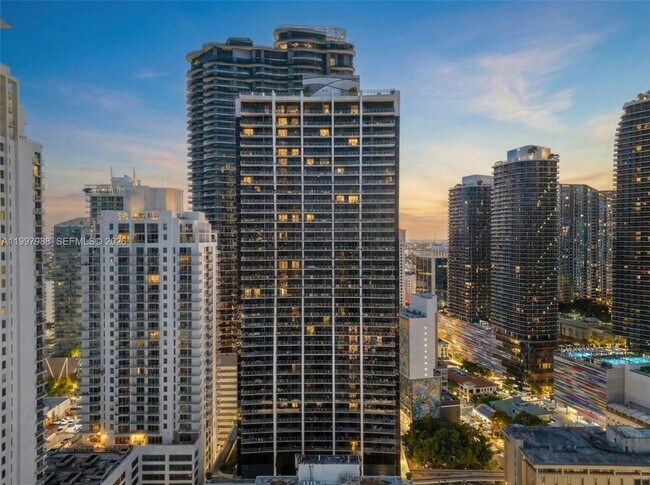 Building Photo - 1010 Brickell Ave