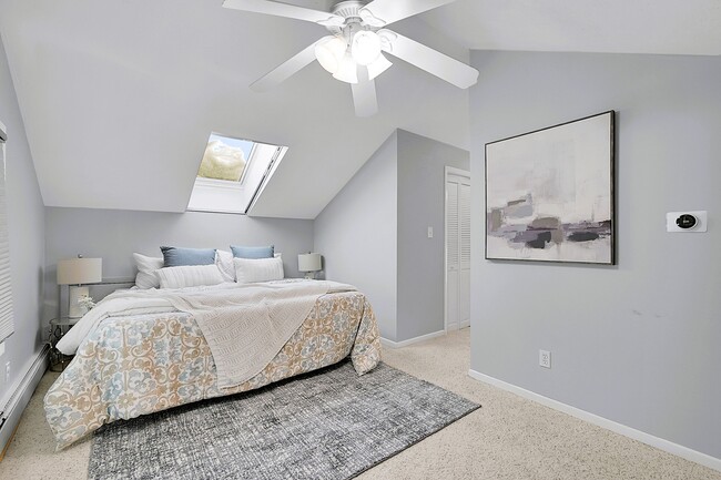 Building Photo - 28585 Evergreen Manor Dr