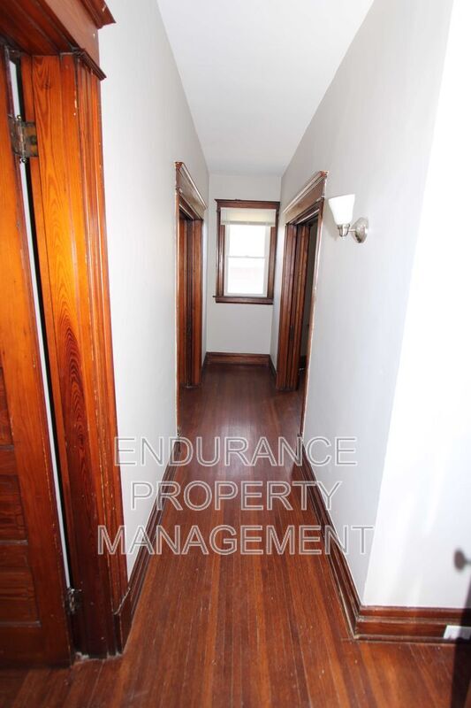 Building Photo - 2539 Melrose Ave