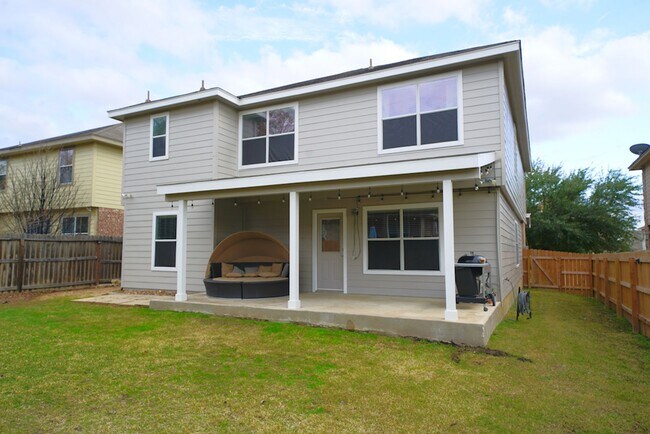 Building Photo - Gorgeous 5 Bedroom Rental in Cibolo! Realtor Commmission: $400