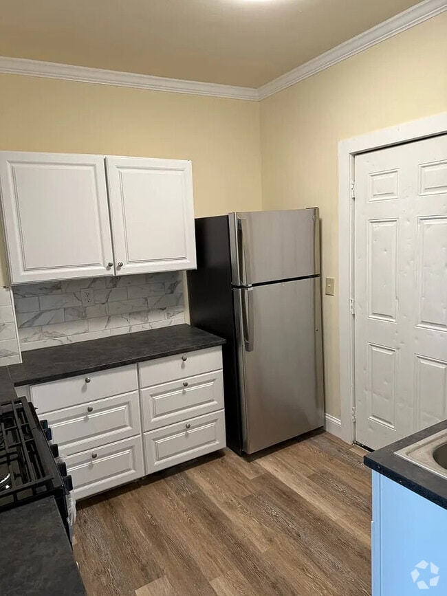 Building Photo - Riverview Apartments